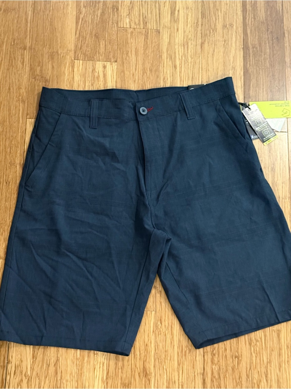 NWT burnside Navy Flat-Front Men’s Shorts